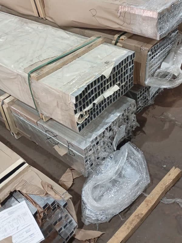 Нержавеющие профильные трубы в ассортименте